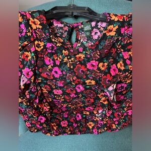 Flowery long sleeve crop top